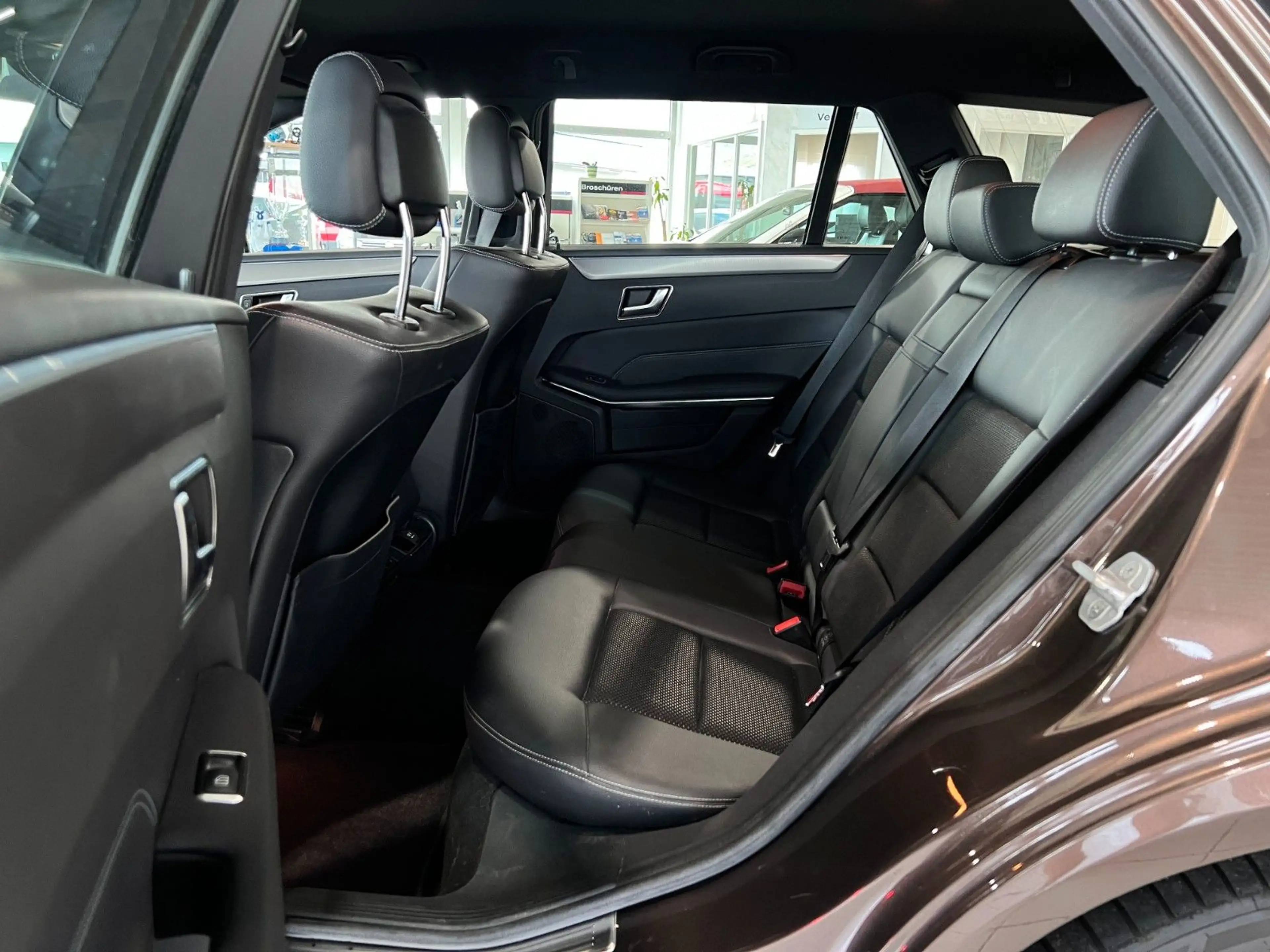 Mercedes-Benz E 250 T CGI | II-HAND | NAVI | SHZ | TEMPO | AHK — photo 21