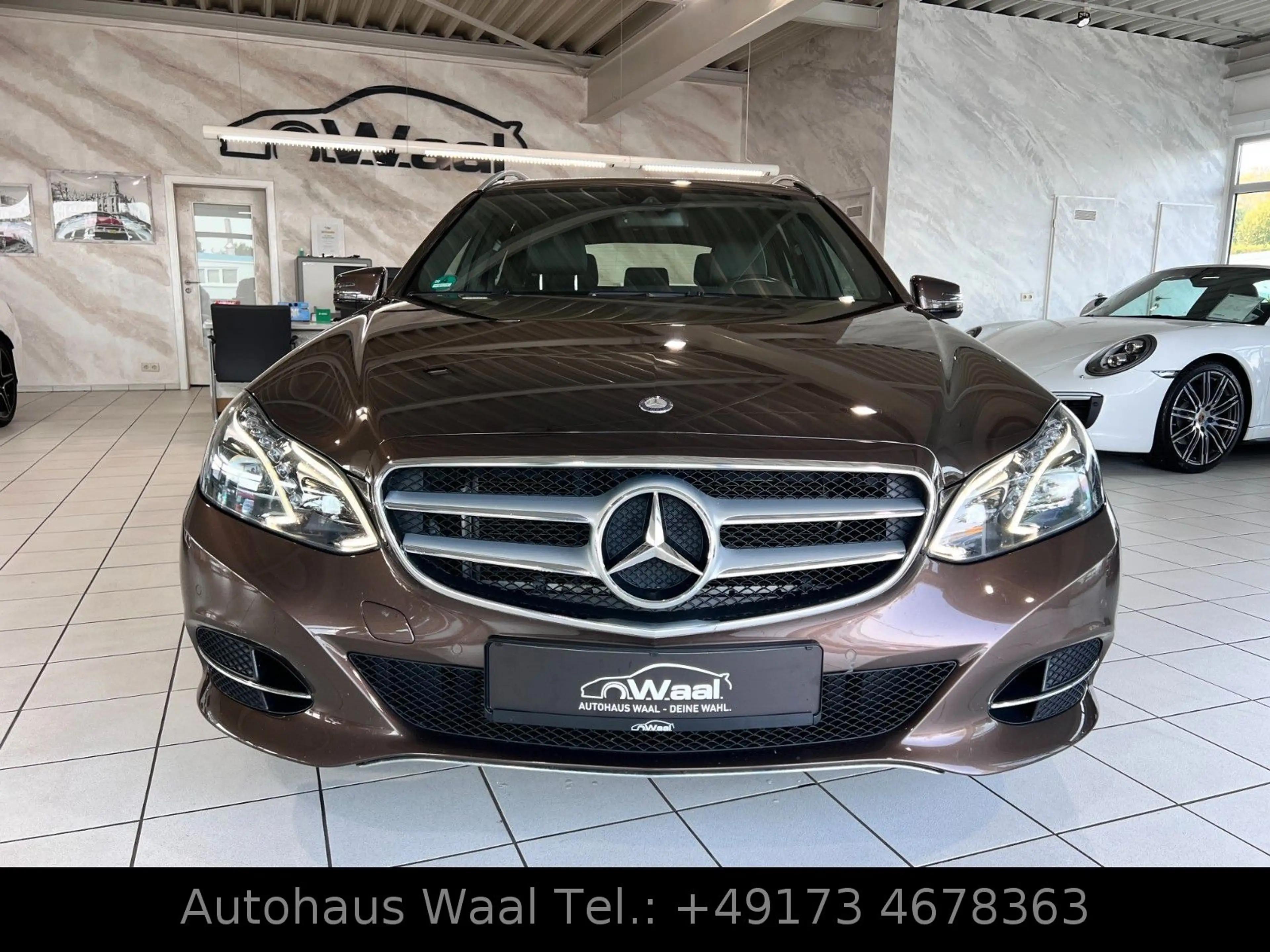 Mercedes-Benz E 250 T CGI | II-HAND | NAVI | SHZ | TEMPO | AHK — photo 2