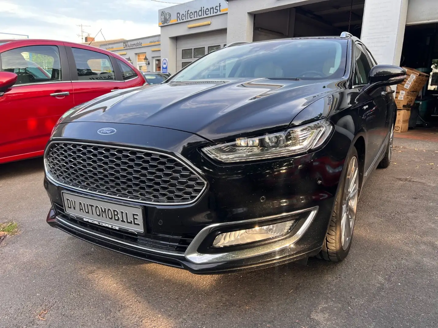 Ford Mondeo Turnier Vignale*HU 02/2027* Чёрный - 1