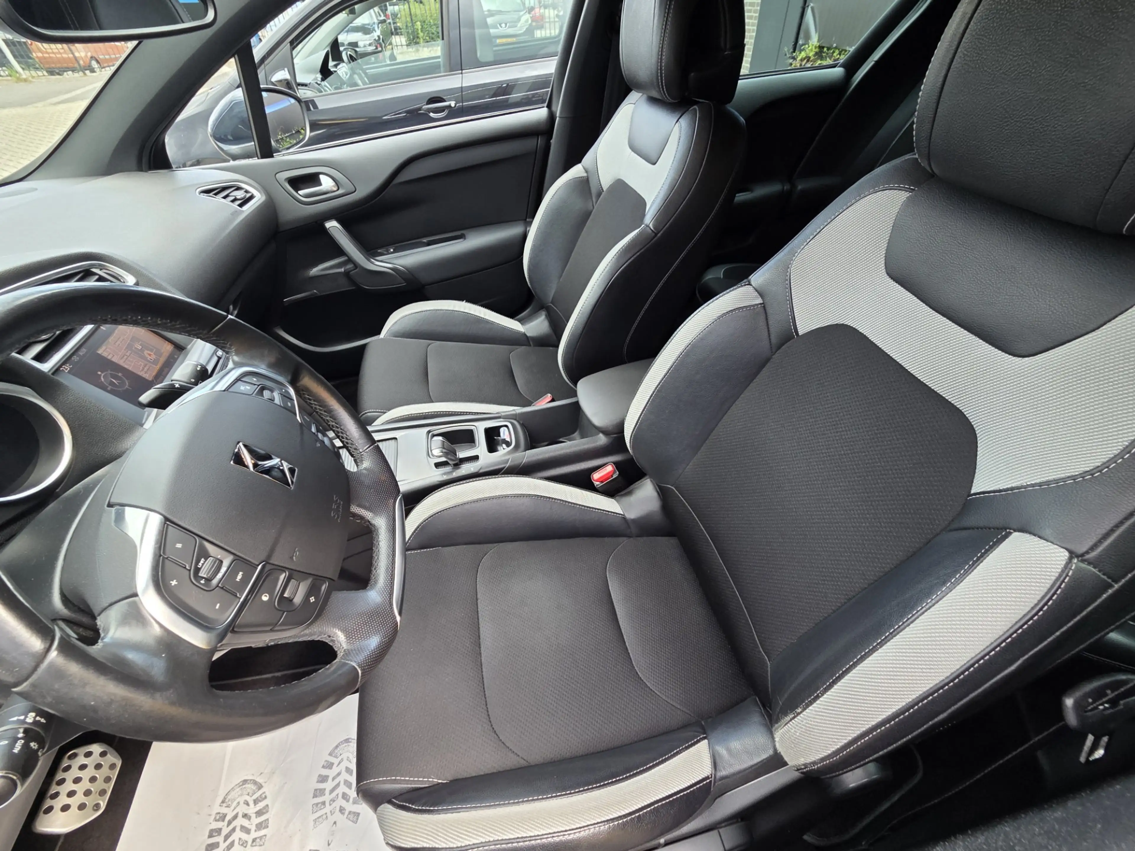 Citroen DS4 1.6 THP So Chic/COMPLEET ONDERHOUD — photo 24