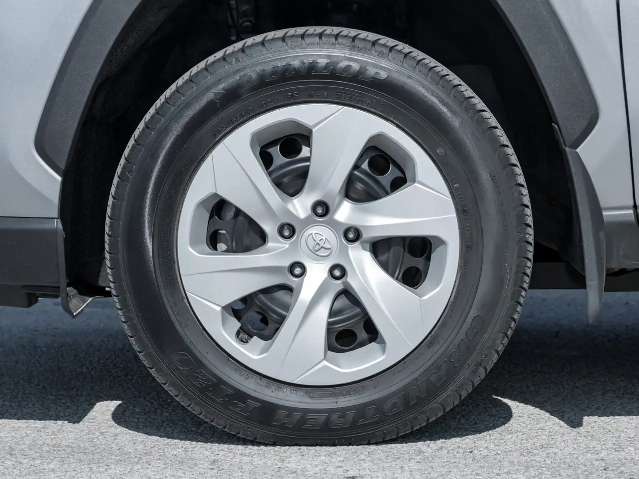 Toyota RAV 4 снимка Toyota RAV 4
