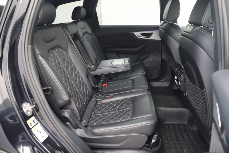 Audi SQ7 4.0TDI 435PS quattro 7Sitz Night Pano HUD — photo 12