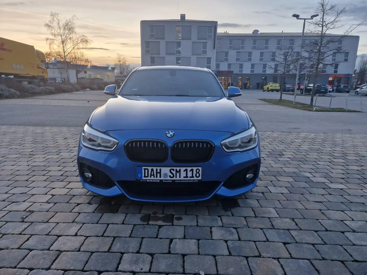 BMW 118 118d Aut. M Sport - 1