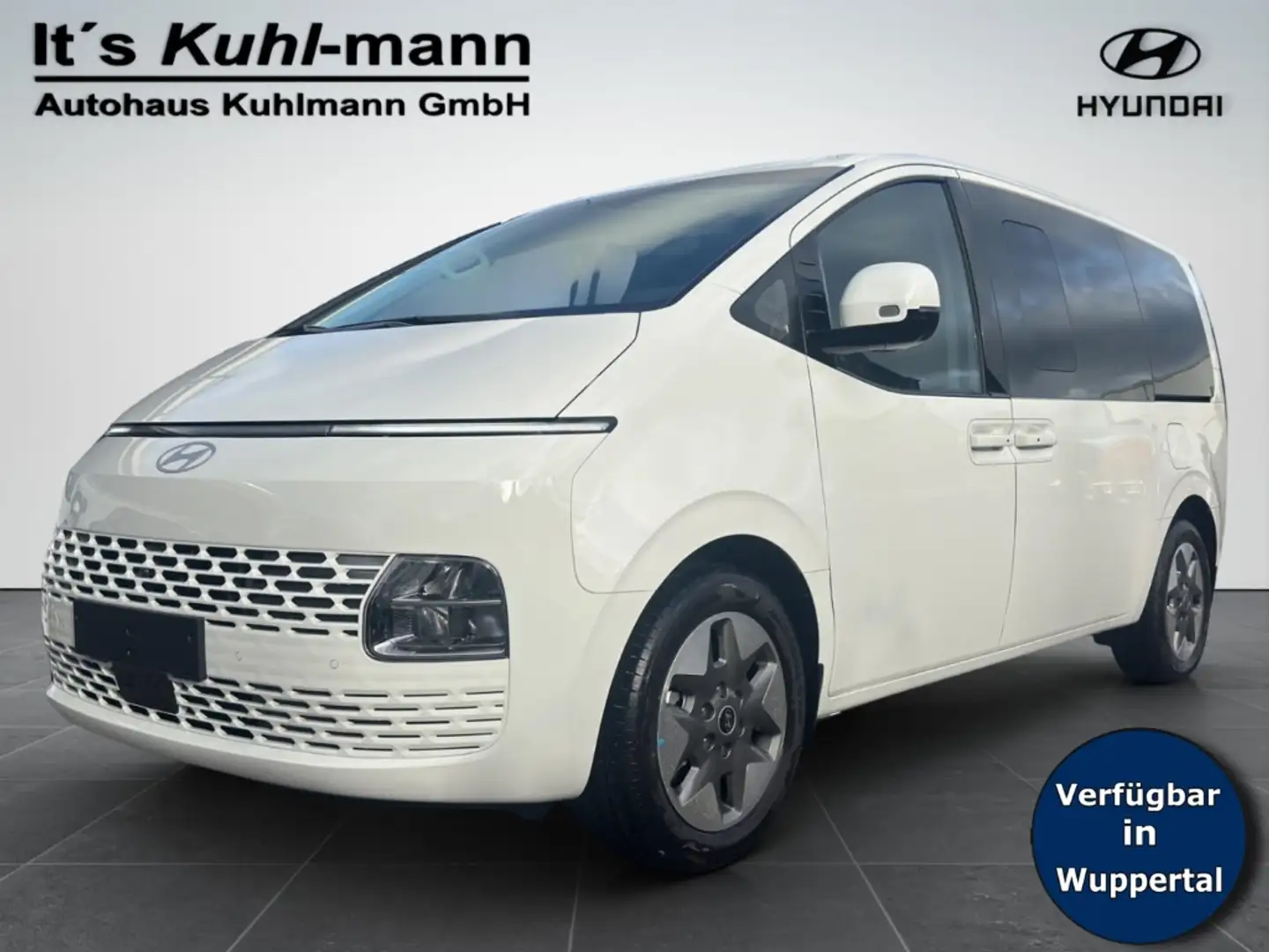 HYUNDAI Staria