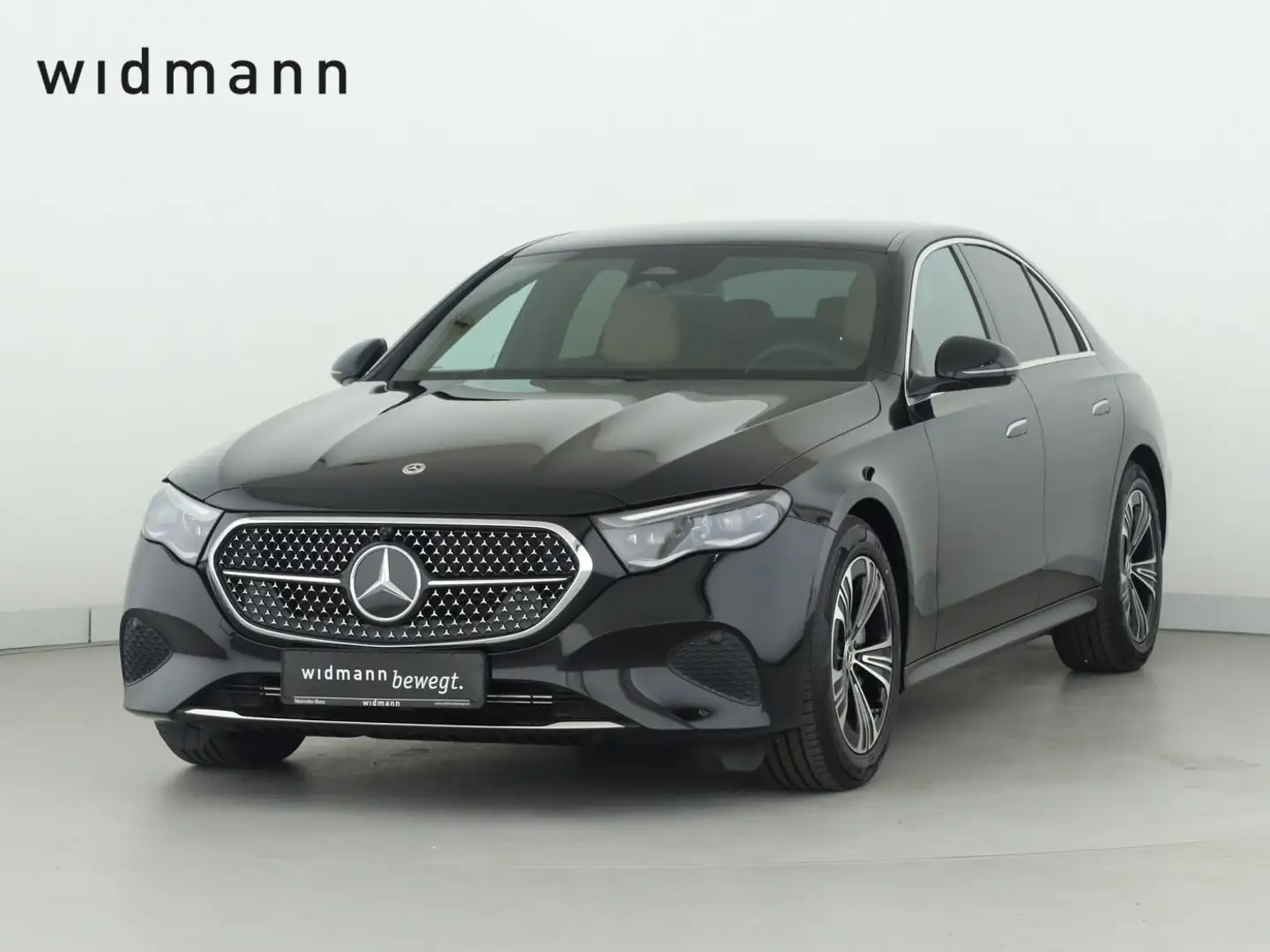 Mercedes-Benz E 450 d 4M SpurW PDC SHZ SpurH LM Navi Sportp. Schwarz - 1