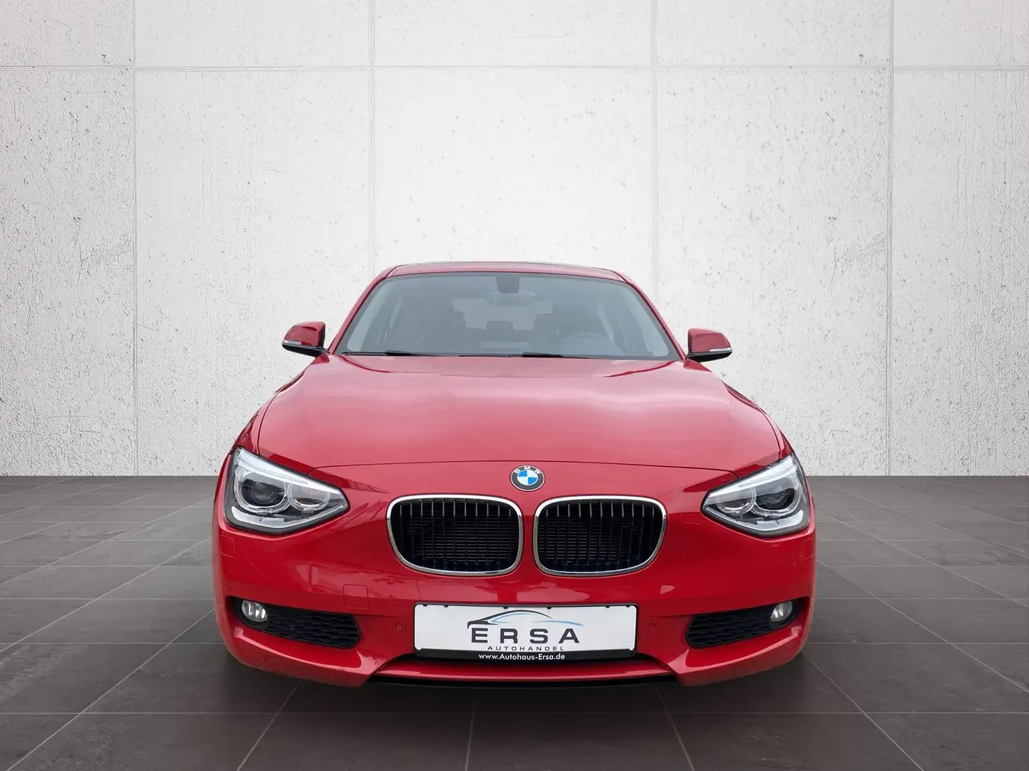 BMW 118 i *Aut*Xenon*Schiebedach*Navi*PDC*1.Hand* Rood - 2