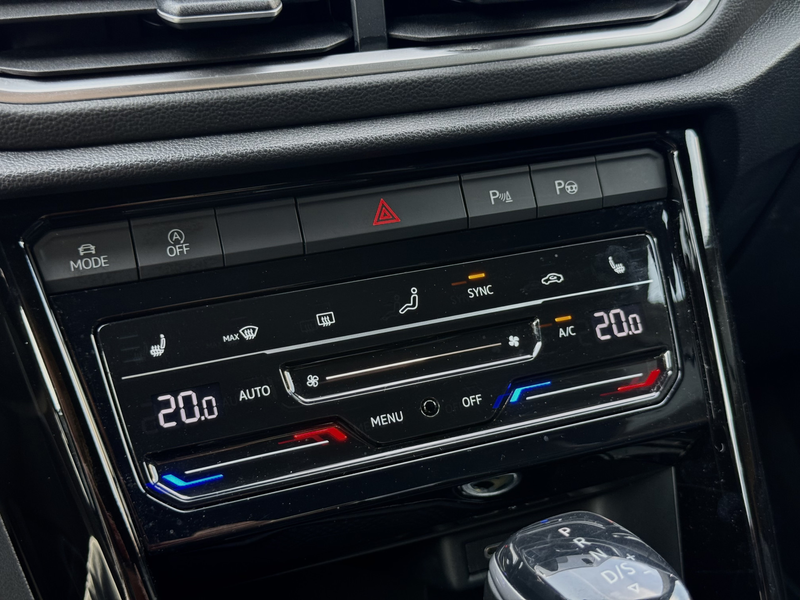 Volkswagen T-Roc Cabrio 1.5 TSI R-Line — photo 20