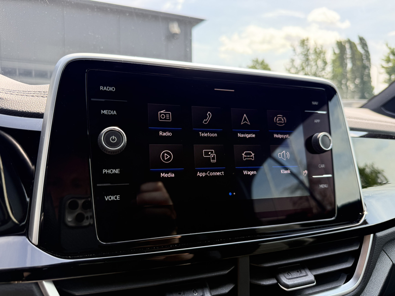 Volkswagen T-Roc Cabrio 1.5 TSI R-Line — photo 22