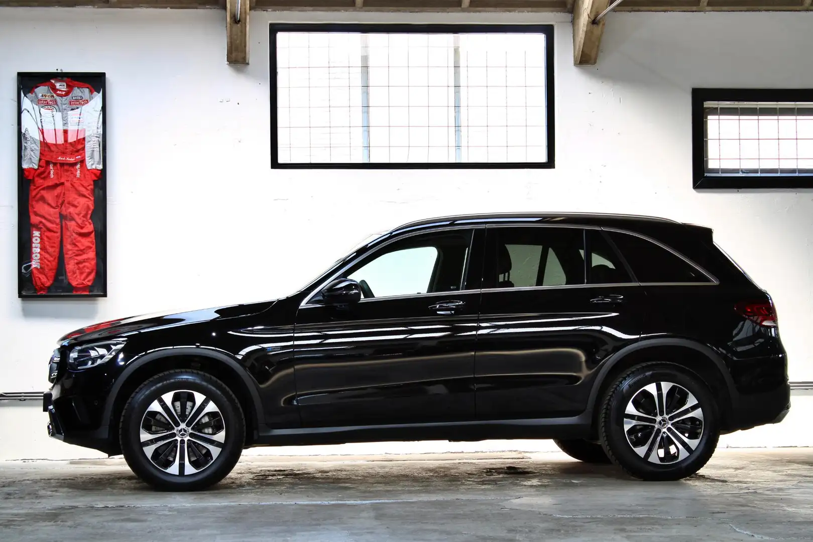 Mercedes-Benz GLC 300 300e 4MATIC Business Solution Schwarz - 2