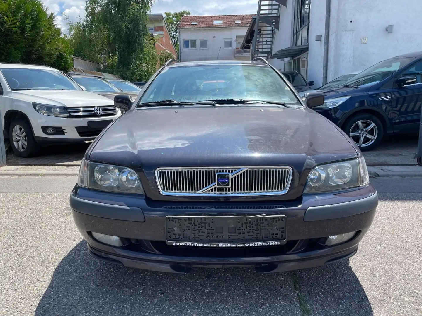 Volvo V40 1.8 Comfort Violett - 2