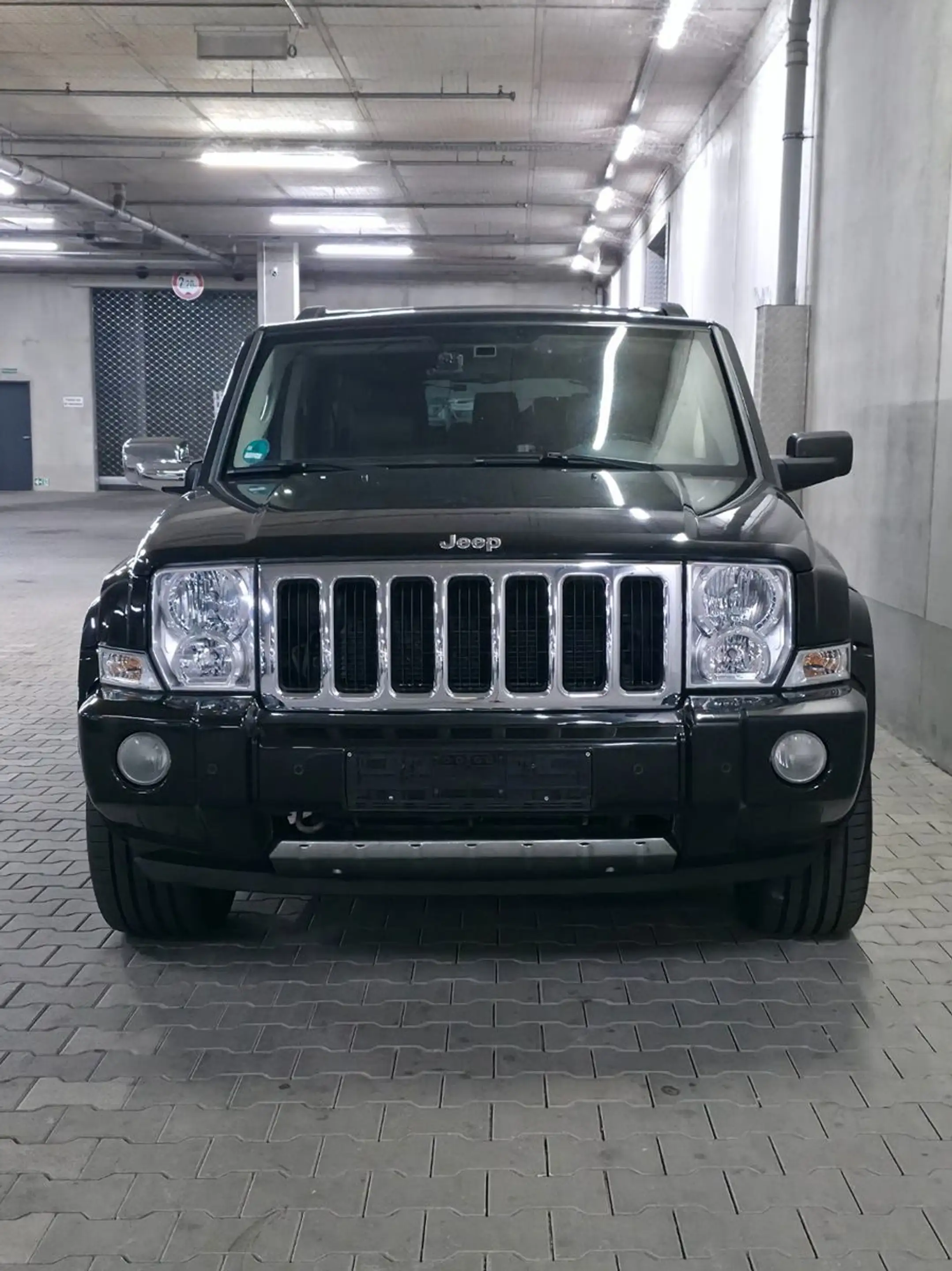 Jeep Commander 3.0 CRD Limited AHK 7 Sitze — photo 5