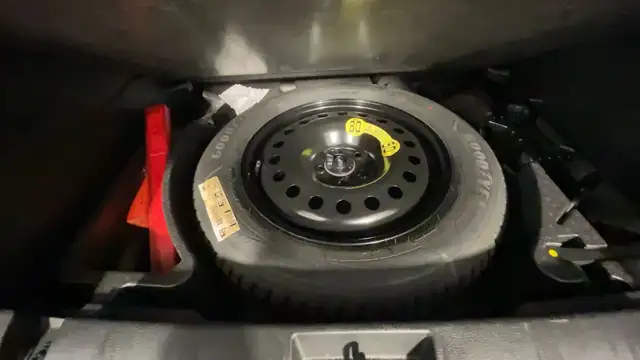 Jeep Renegade view 21