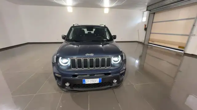 Jeep Renegade view 2