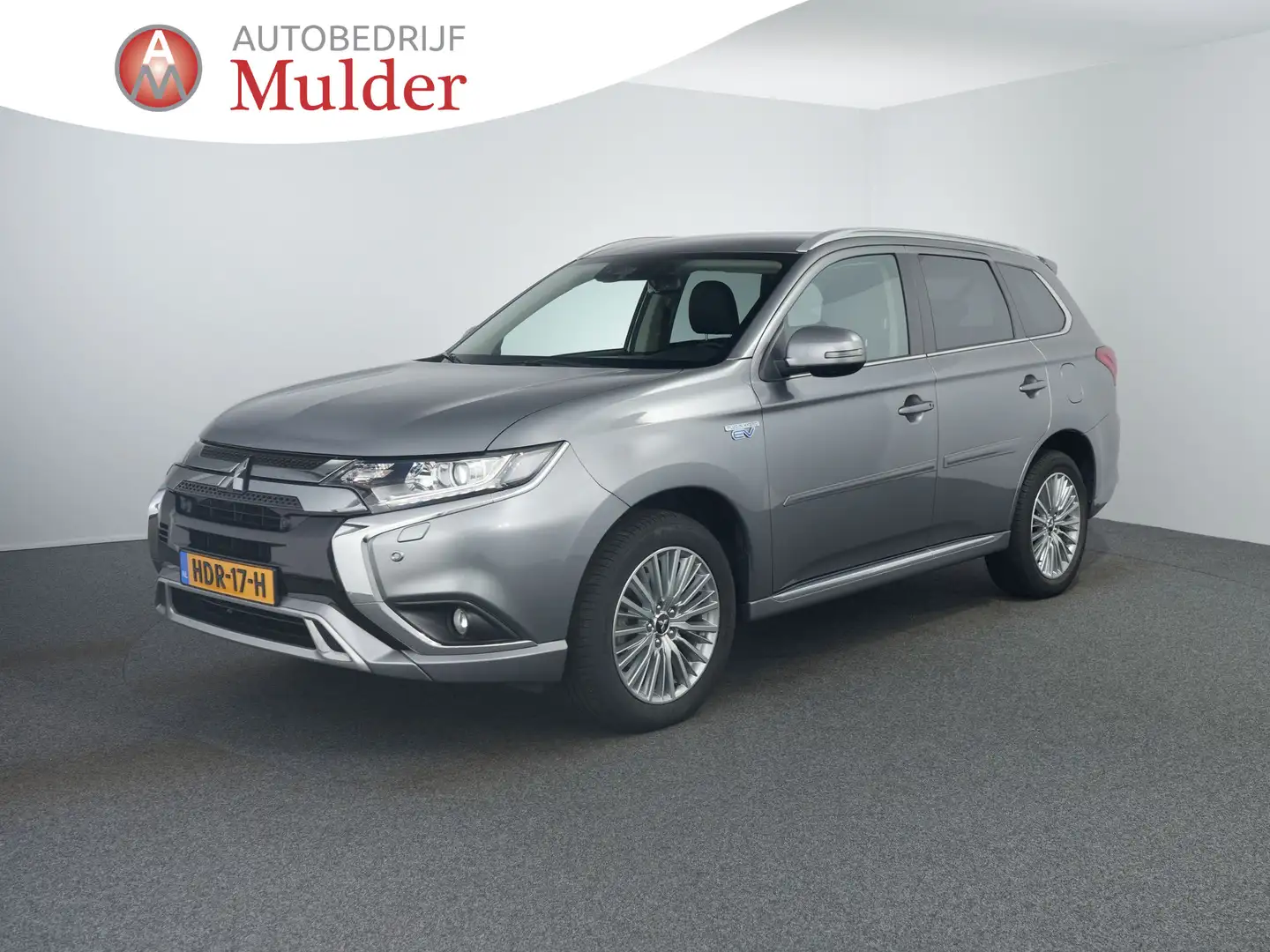 Mitsubishi Outlander 2.4 PHEV Intense | Carplay | Camera | Szürke - 1