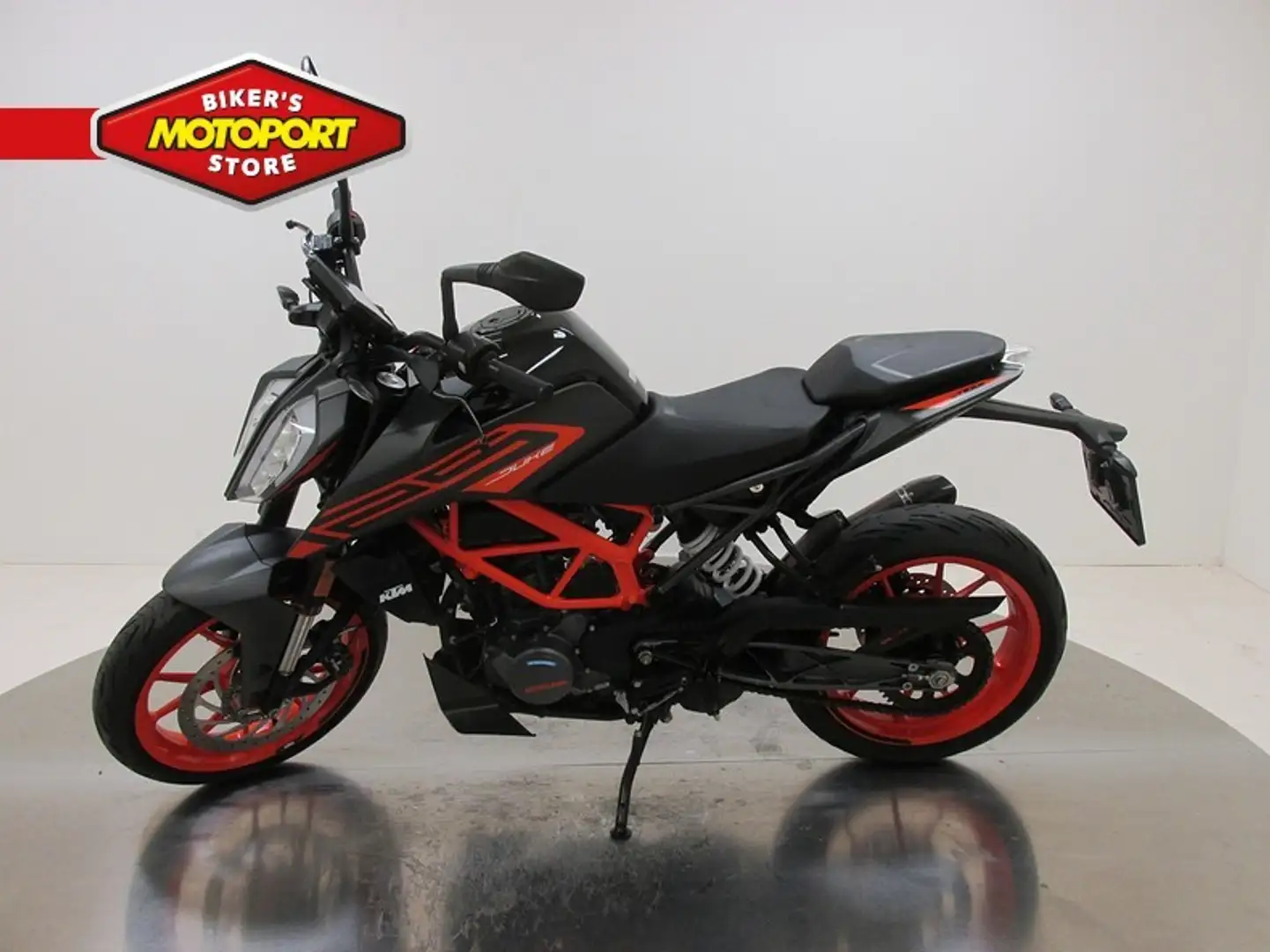KTM 125 Duke Orange - 2