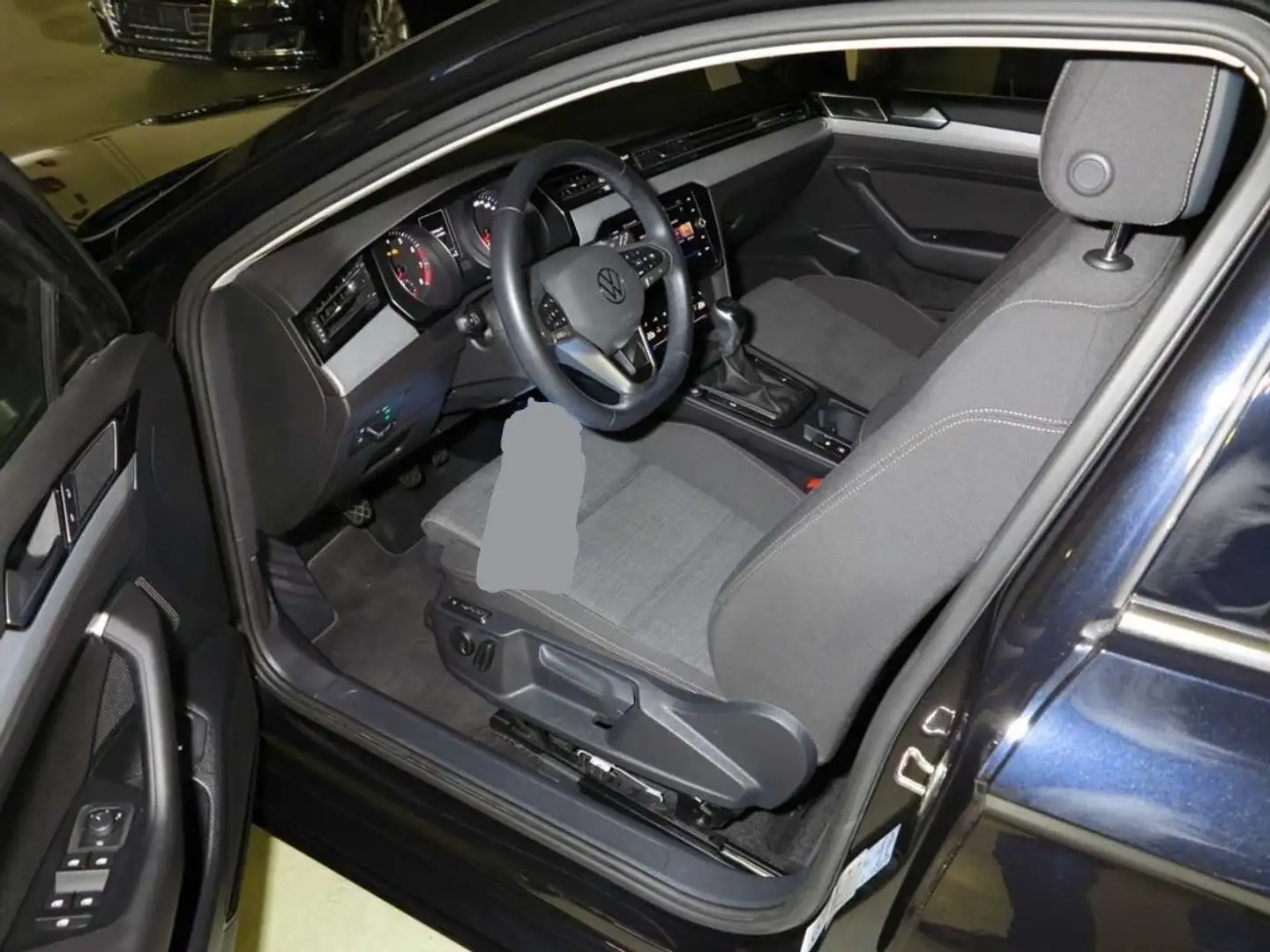 Volkswagen Passat Variant 1.5 TSI ACT Business Nero - 2