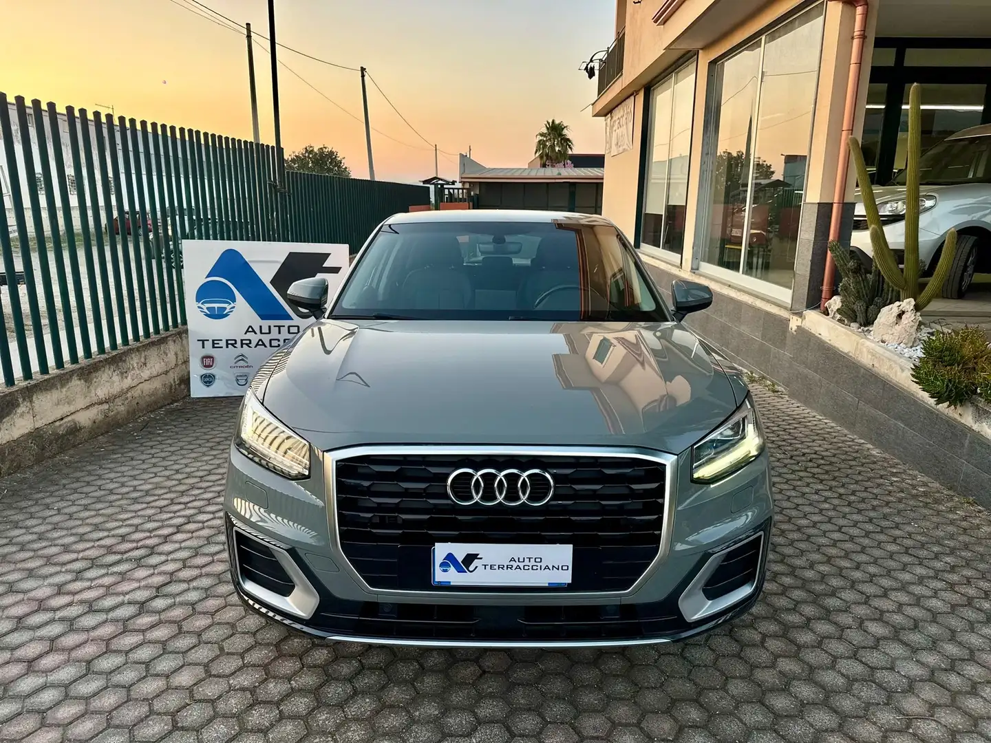 Audi Q2 Q2 1.6 tdi Business Grigio - 1