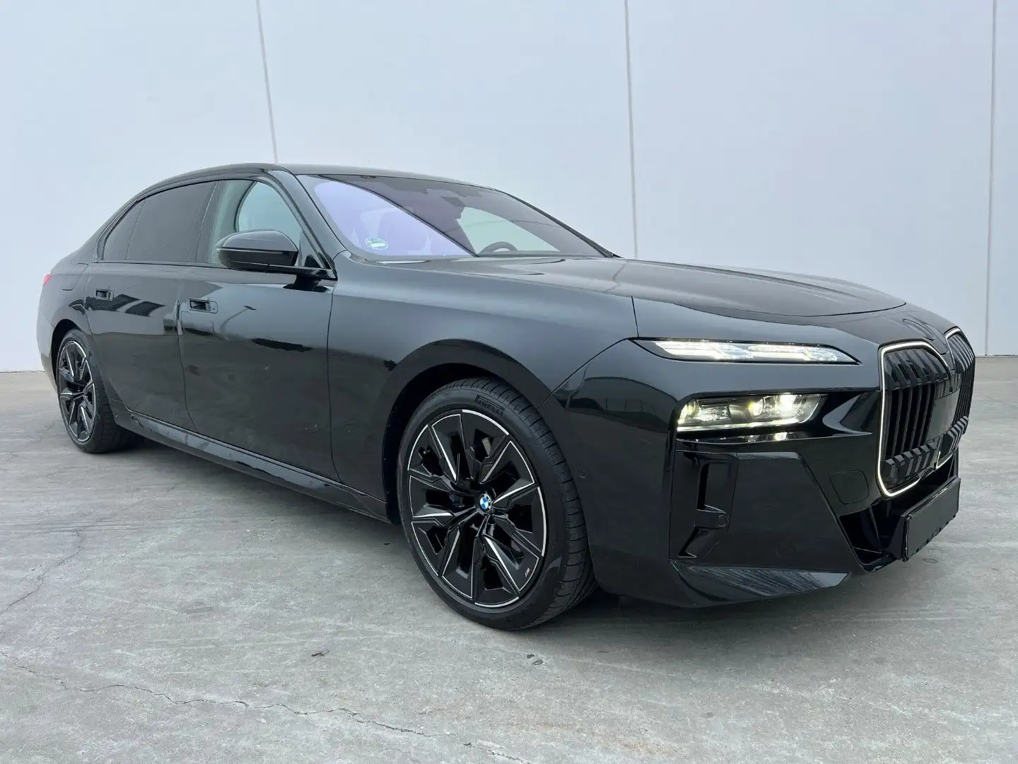 BMW 740 d xDrive M Sport Pro °B&W°Executive+Lounge° Schwarz - 1