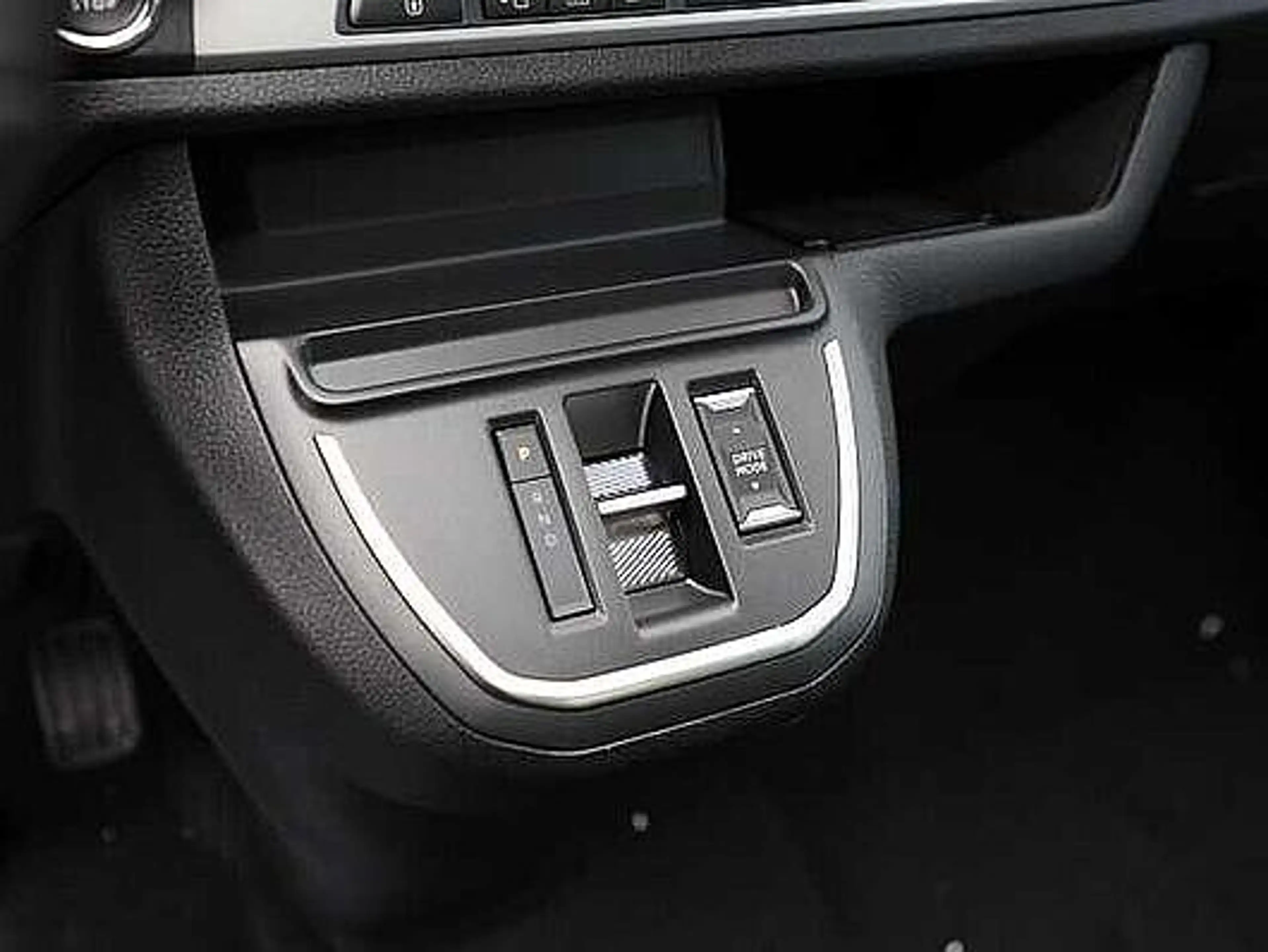 Citroen Spacetourer 2.2 BlueHDi 180 XL EAT8 MAX — photo 10
