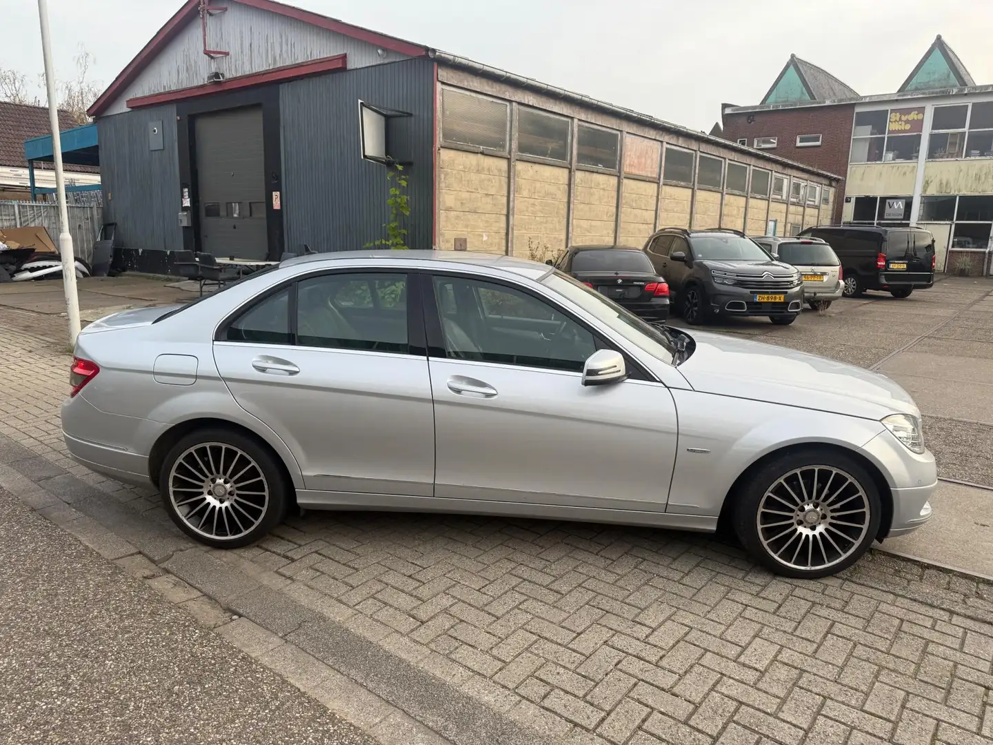 Mercedes-Benz C 180 CGI BlueEFFICIENCY Business Class Avantgarde(( mot Grijs - 2