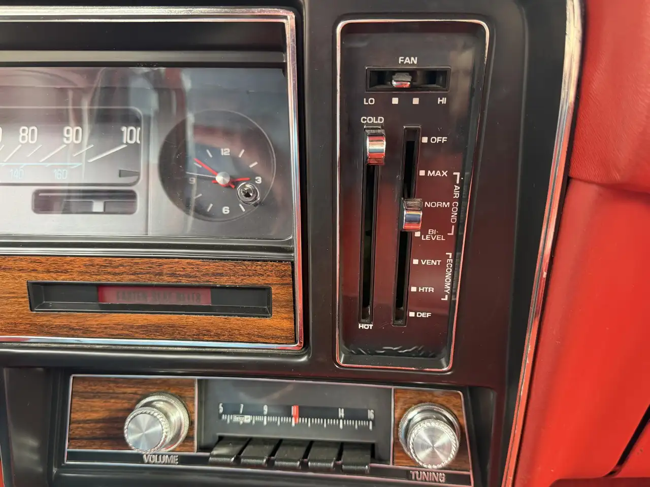 Buick Skylark 4 XC 27 Custom LANDAU, foto 10