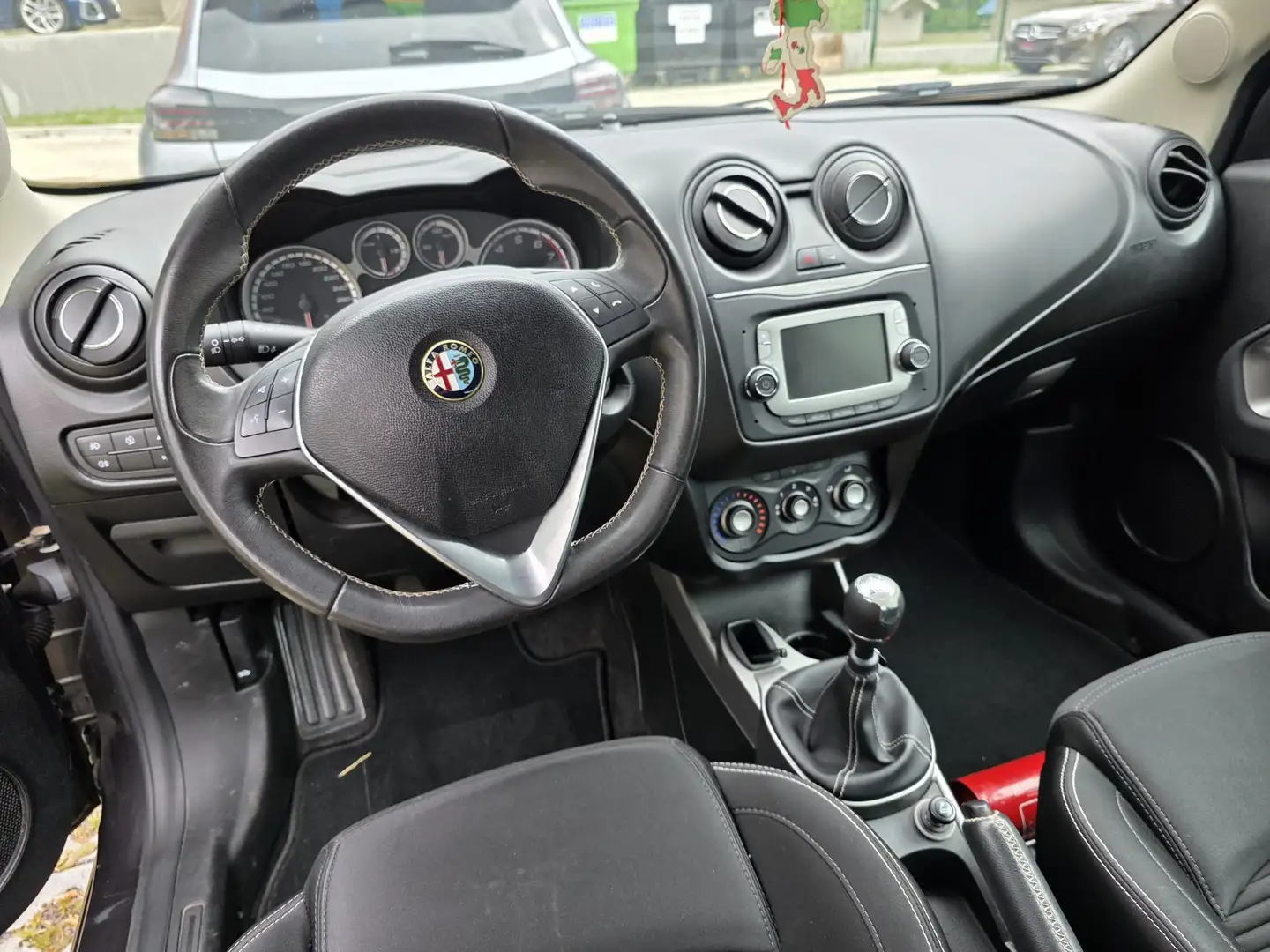 Alfa Romeo MiTo Mito 1.4i Distinctive Start Grijs - 2