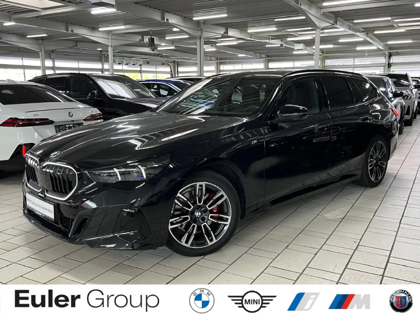 BMW 520 i M-Sport PRO Sommer19'' PANO AHK ICONIC M-Leuchte Schwarz - 1
