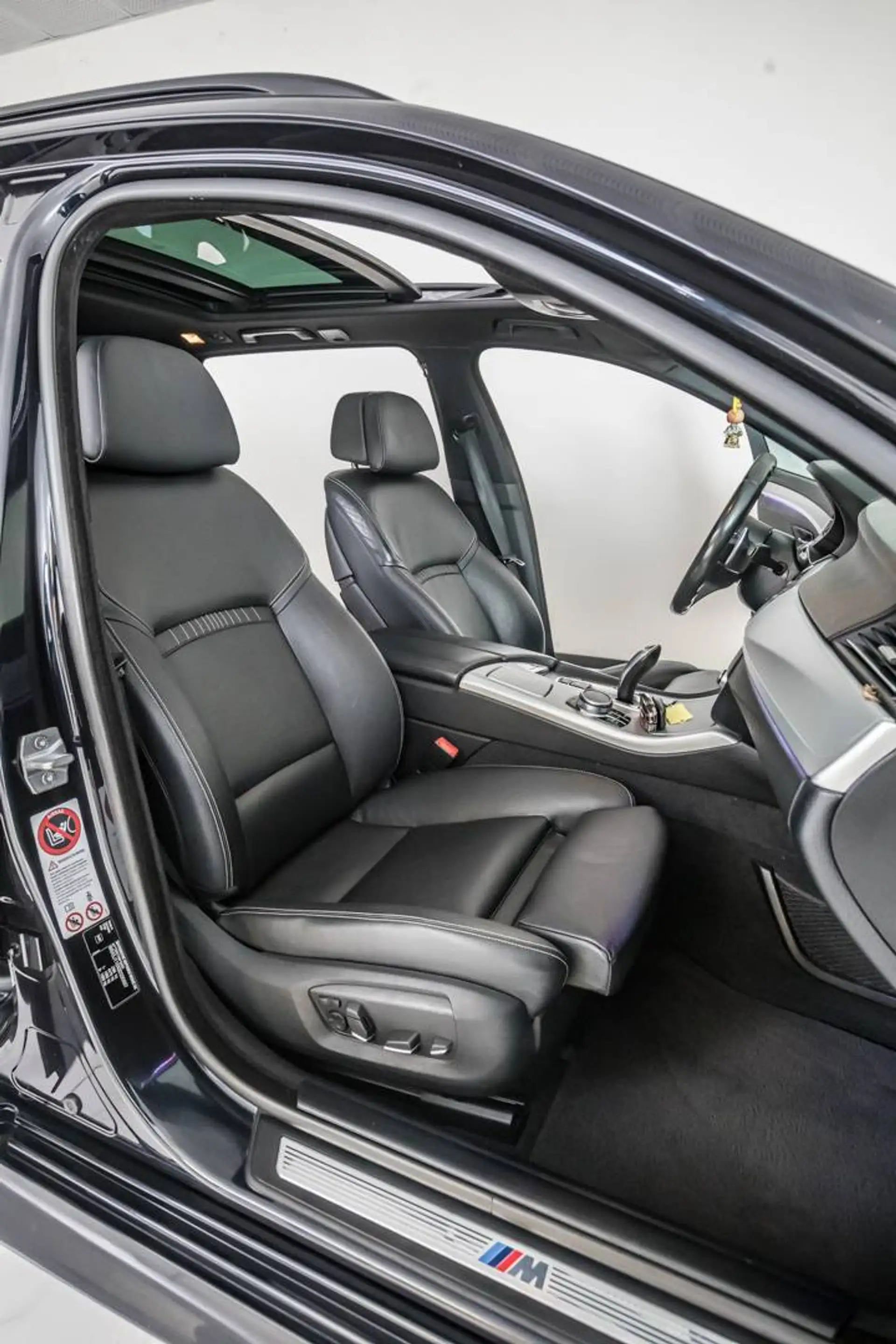 BMW 518 Touring 518d — photo 13