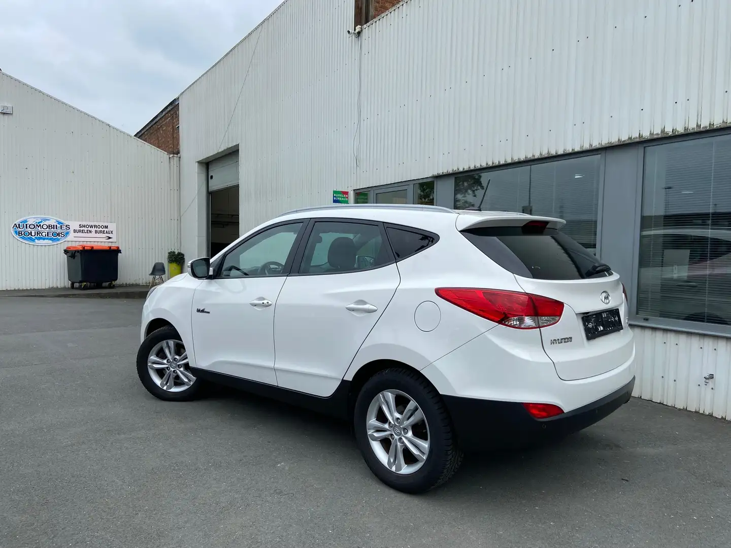 Hyundai iX35 1.6i 2WD *Essence*Comfort* Blanc - 2