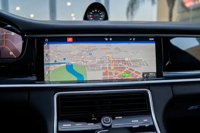 Porsche Panamera view 10