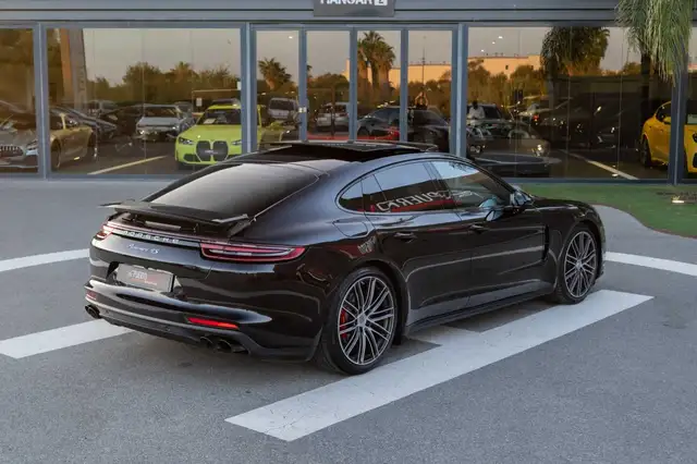 Porsche Panamera view 6