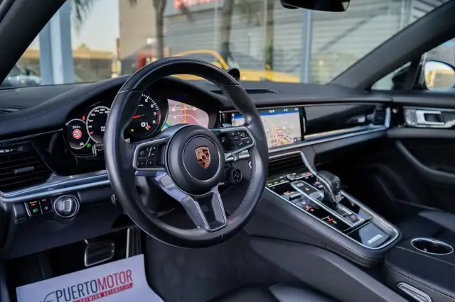Porsche Panamera view 14