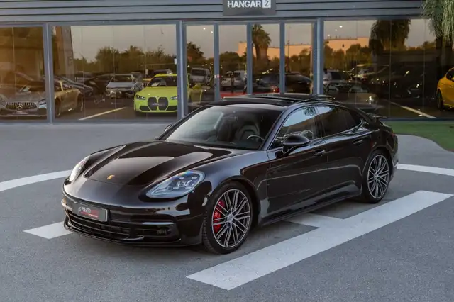Porsche Panamera view 3