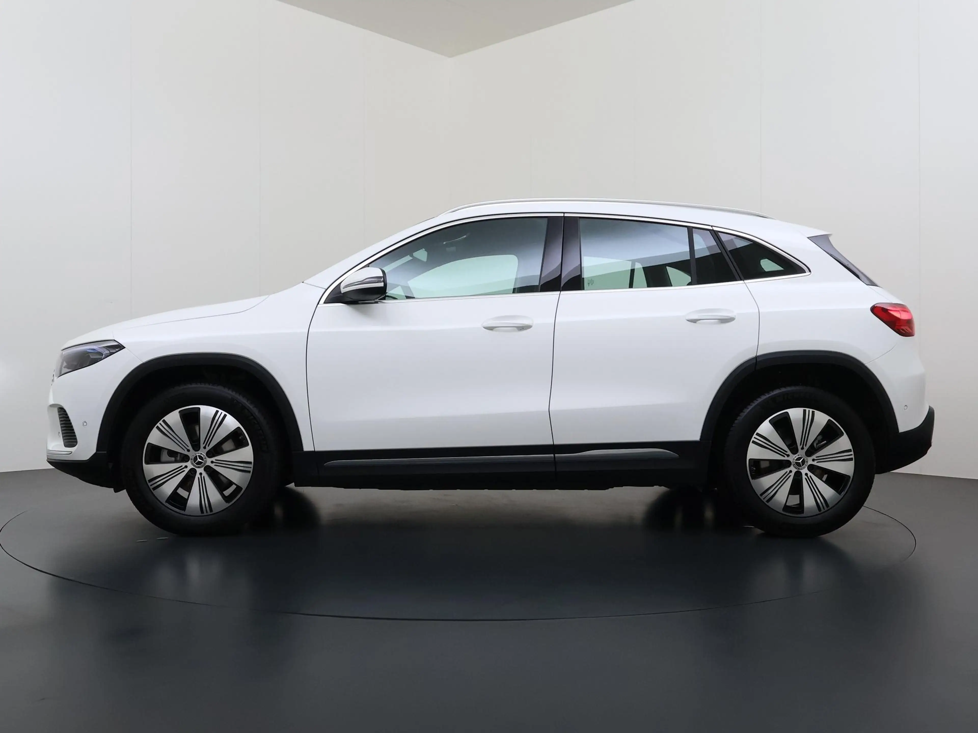 Mercedes-Benz EQA 250 250+ Business Solution 71 kWh | DodeHoek Detectie — photo 2