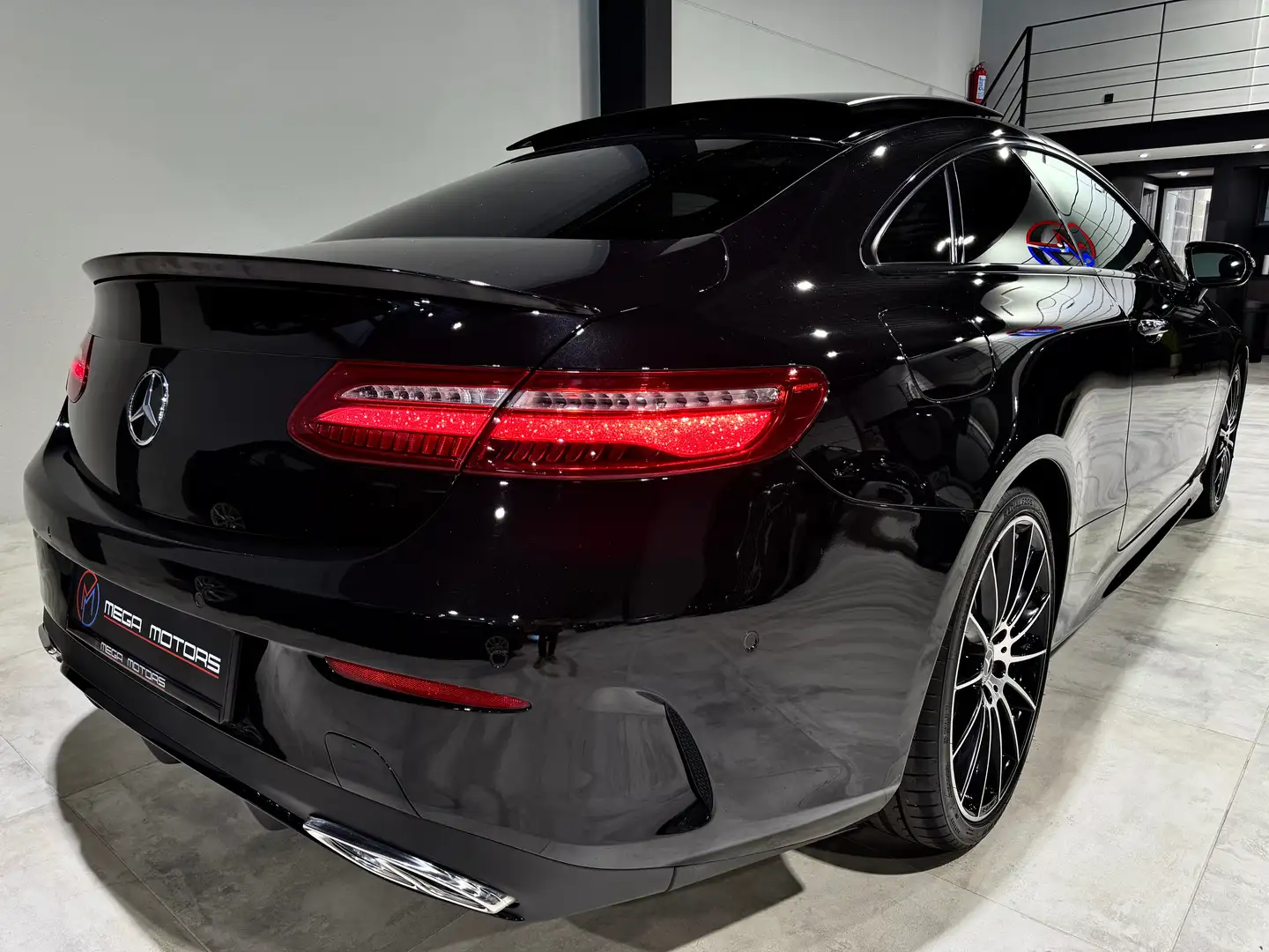 Mercedes-Benz E 220 d 194CV COUPÉ PACK AMG" PACK NiGHT PANO BURMEST Noir - 2