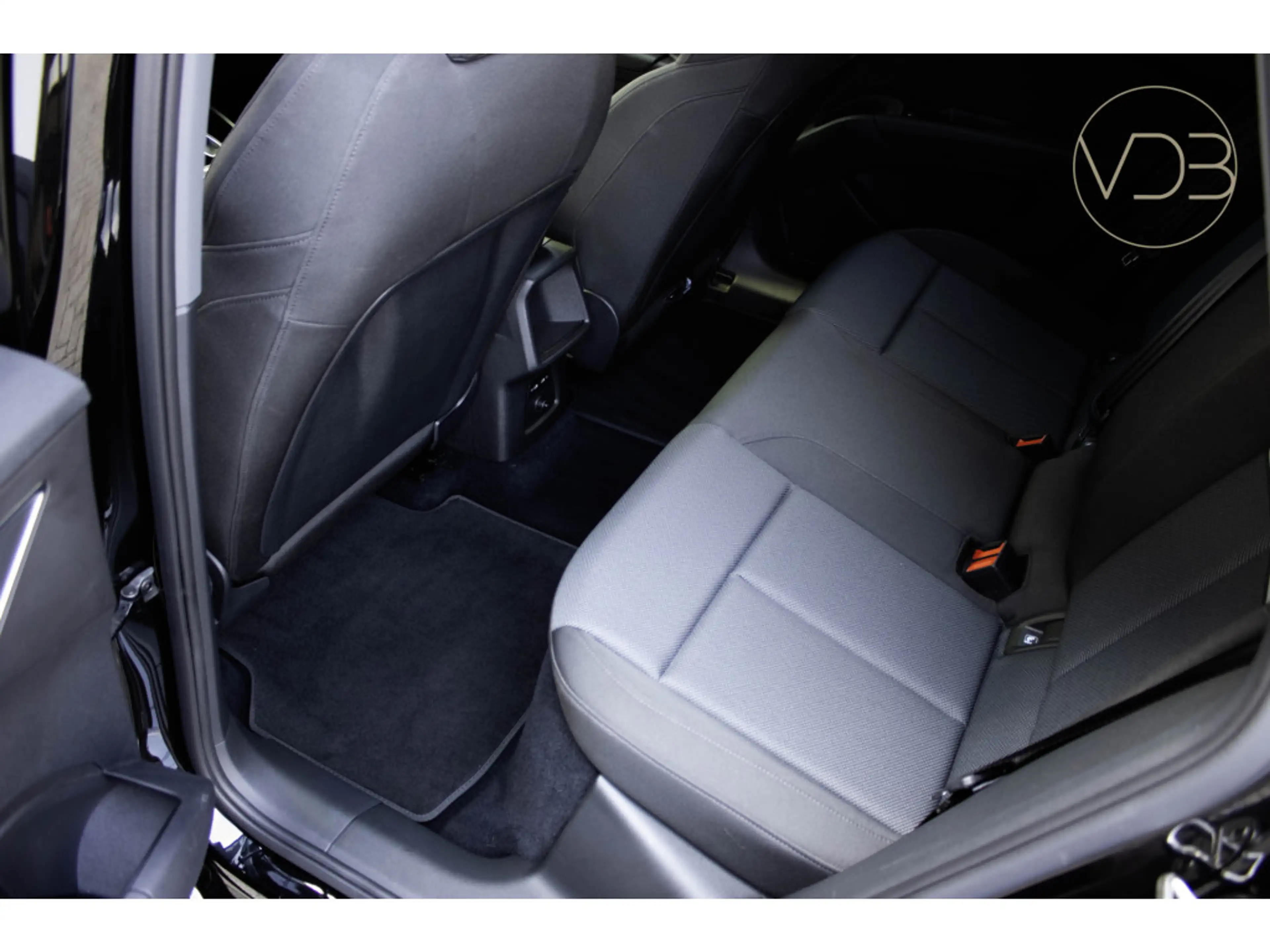 Audi Q4 e-tron 40 SOH 92% S-Line Launch edition Advanced 77 kWh — photo 9