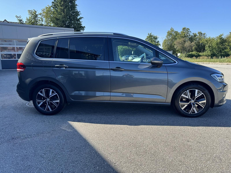 Volkswagen Touran Highline 2.0 TDI DSG Panorama LED — photo 8