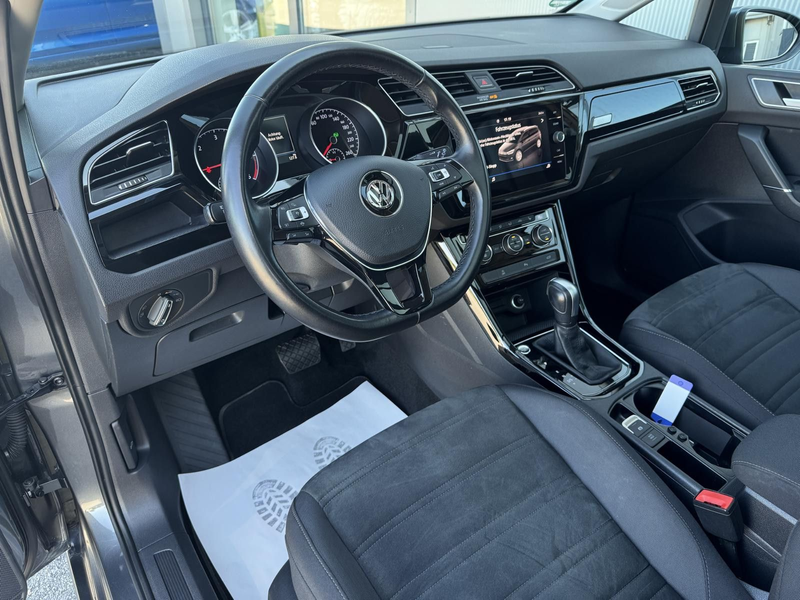 Volkswagen Touran Highline 2.0 TDI DSG Panorama LED — photo 7