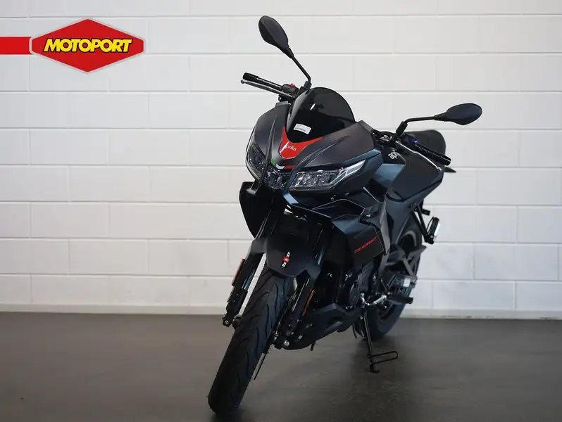 Aprilia Tuono - foto 7