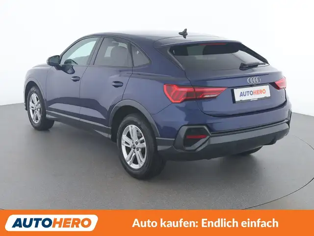 Audi Q3 view 4
