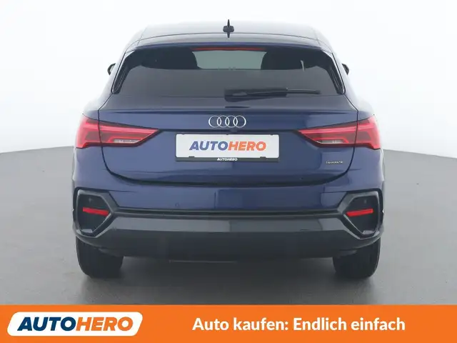 Audi Q3 view 5