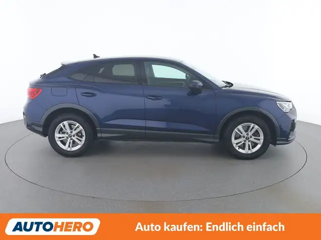 Audi Q3 view 7