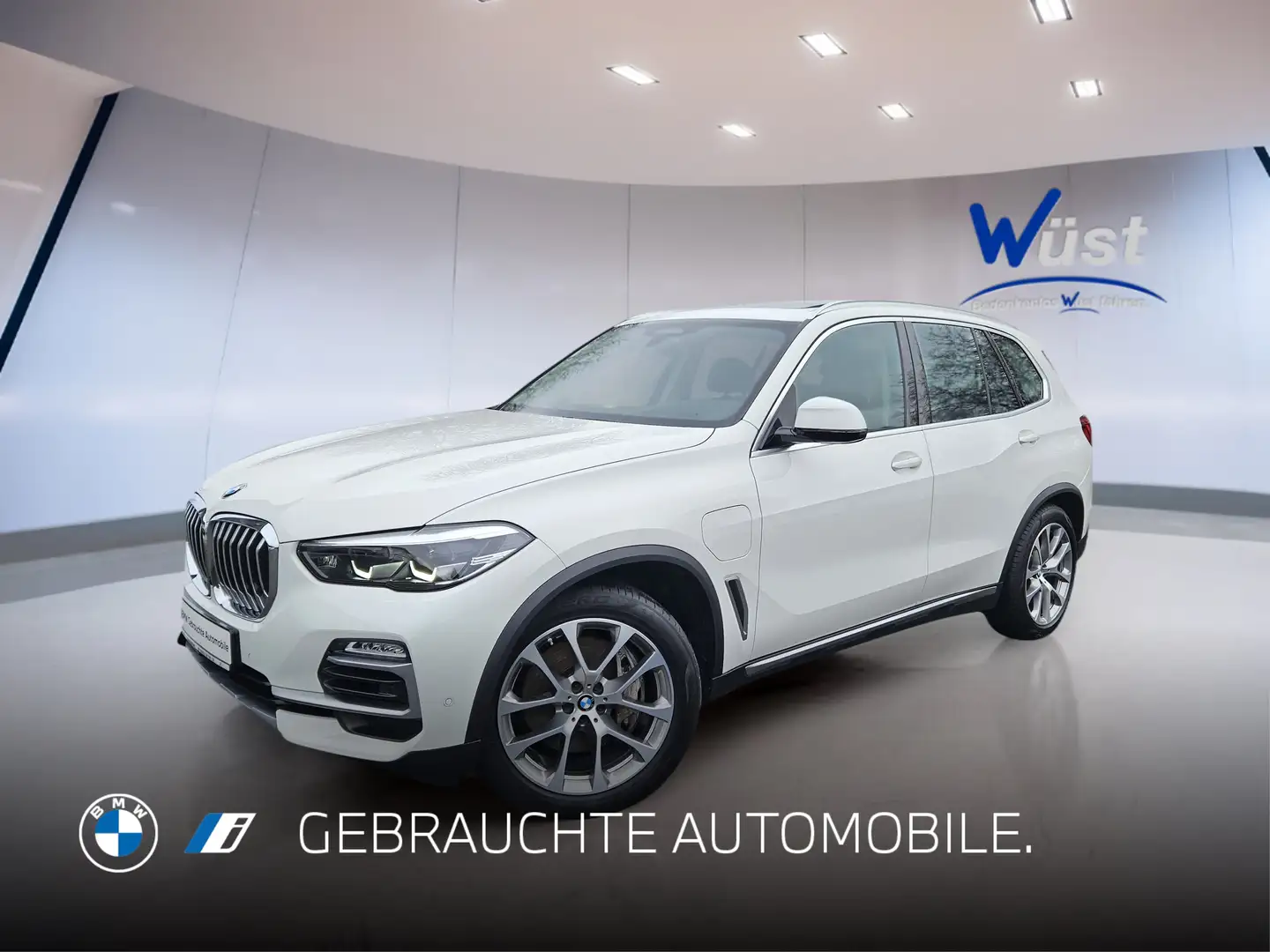 BMW X5 xDrive45e 1.HAND | AHK | HEAD UP | PANO Blanco - 1