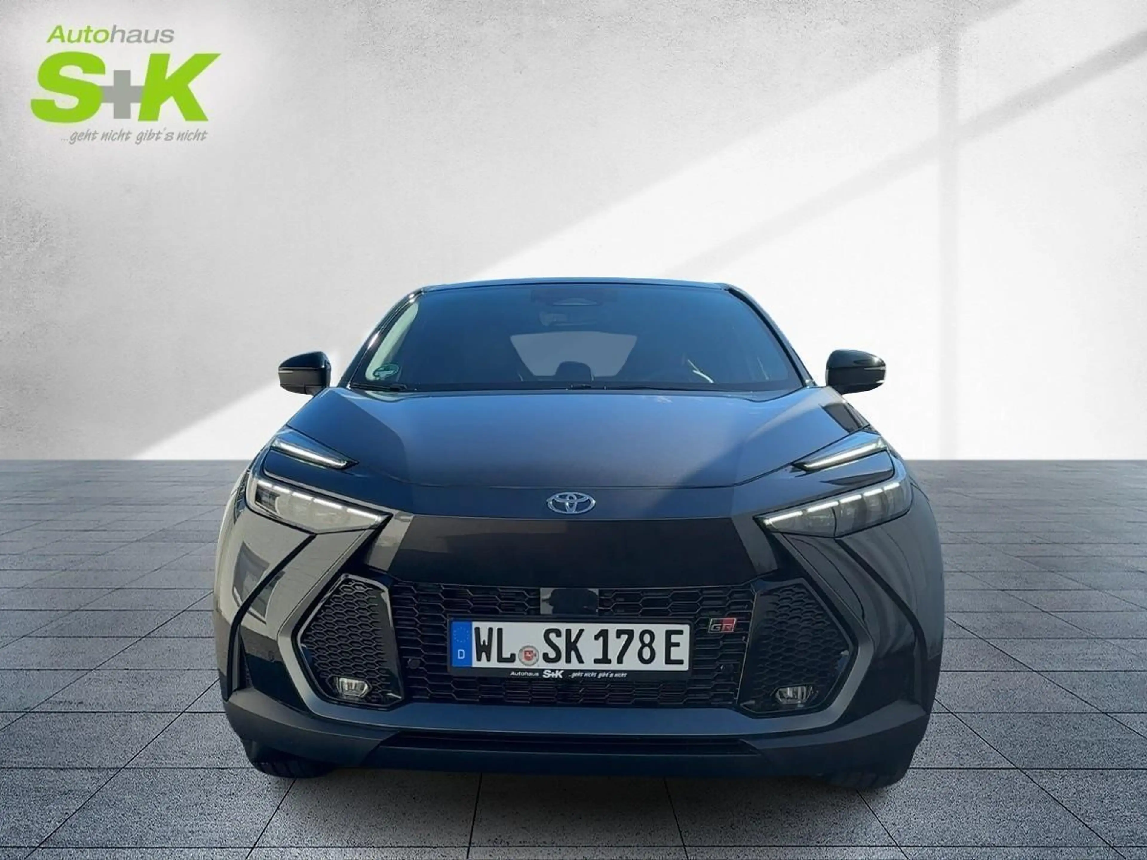 Toyota C-HR - 2,0 l Plugin 4x2 GR SPORT CVT ABS ESP SERVO — photo 5
