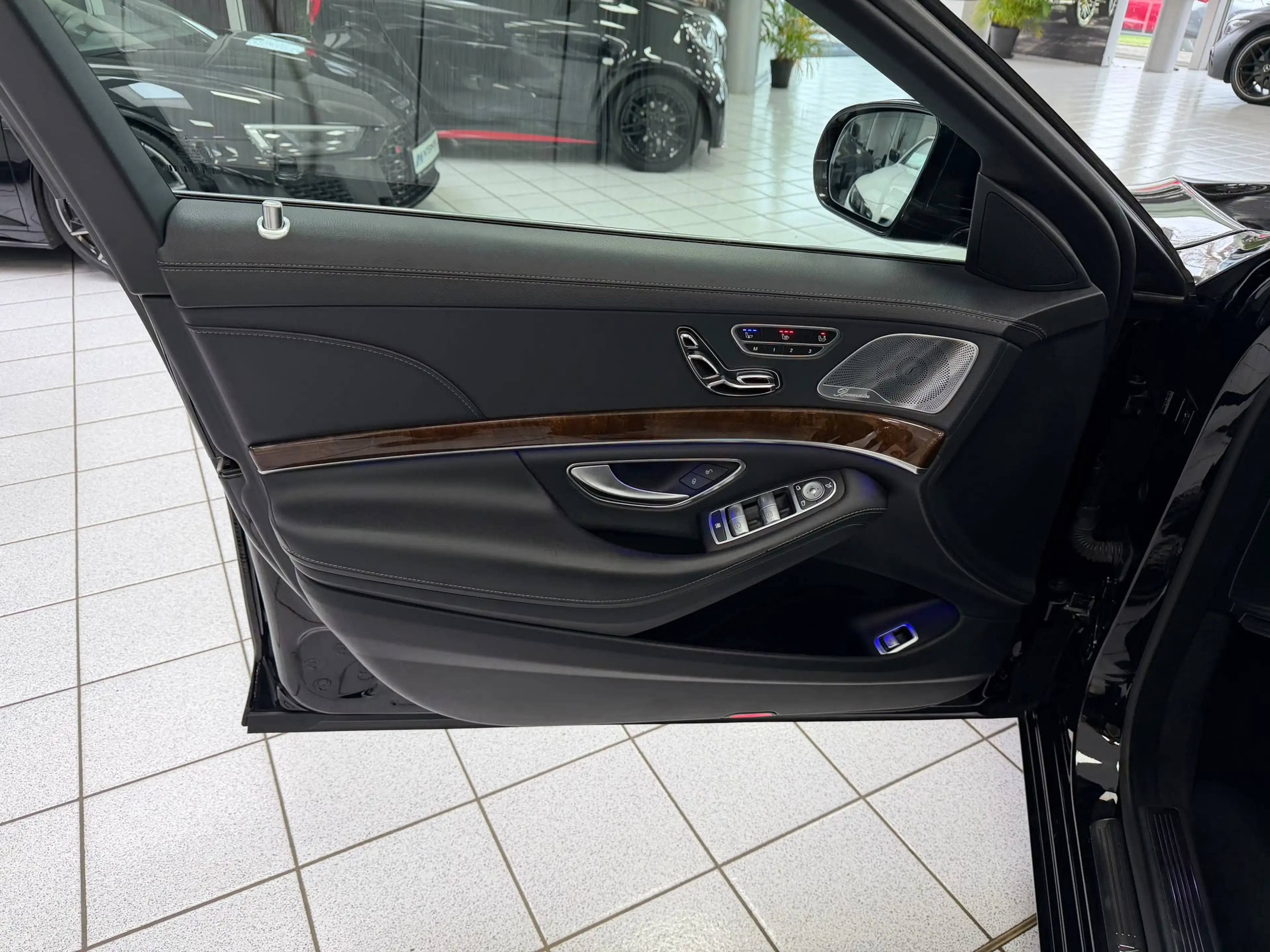 Mercedes-Benz S 350 d 4M*Distr.+*Memory*HUD*Keyless*360°*Pano* — photo 9
