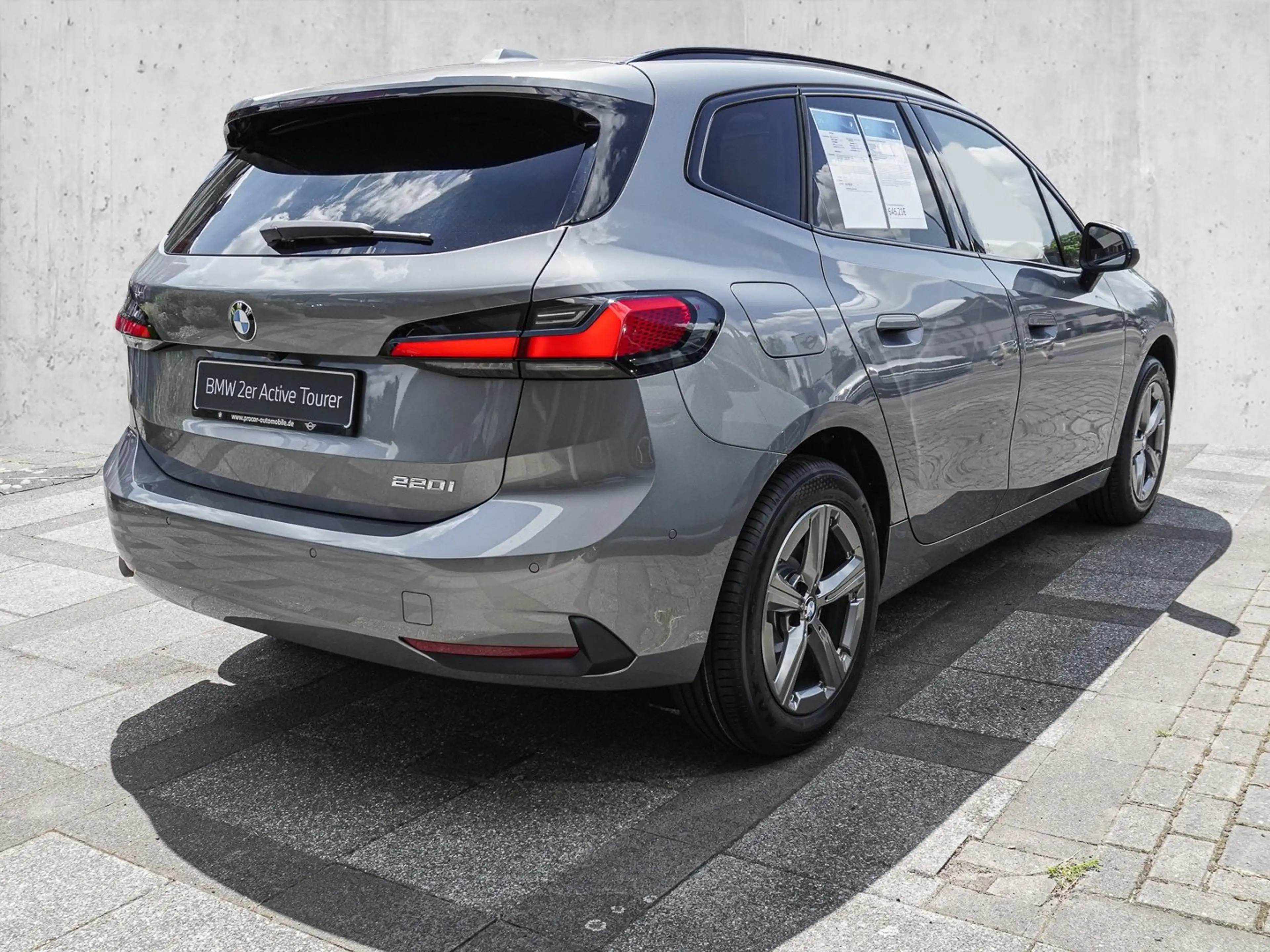 BMW 220 i Active Tourer PANO ACC RFK NAVI LED DAB LM — photo 2