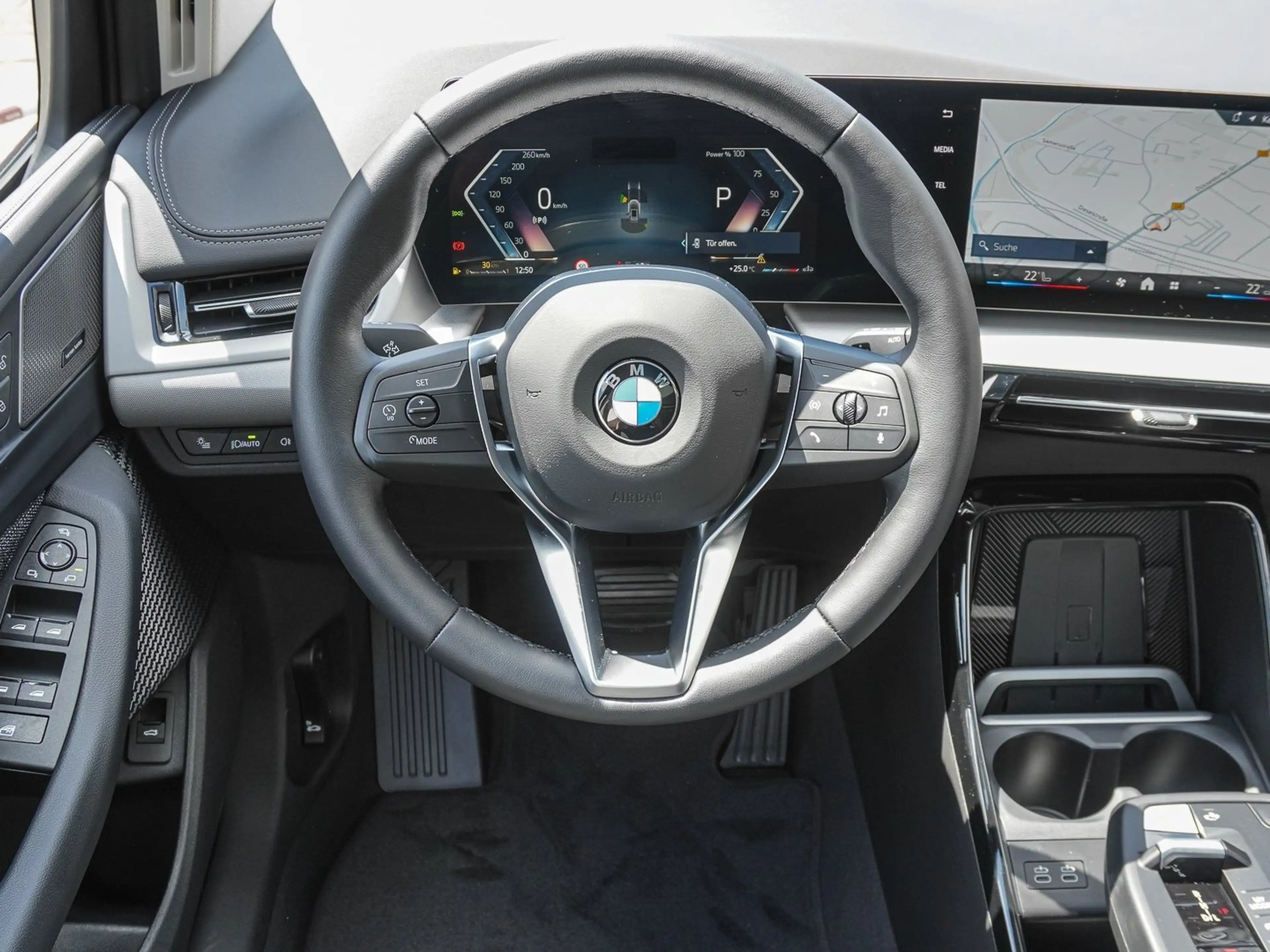 BMW 220 i Active Tourer PANO ACC RFK NAVI LED DAB LM — photo 8