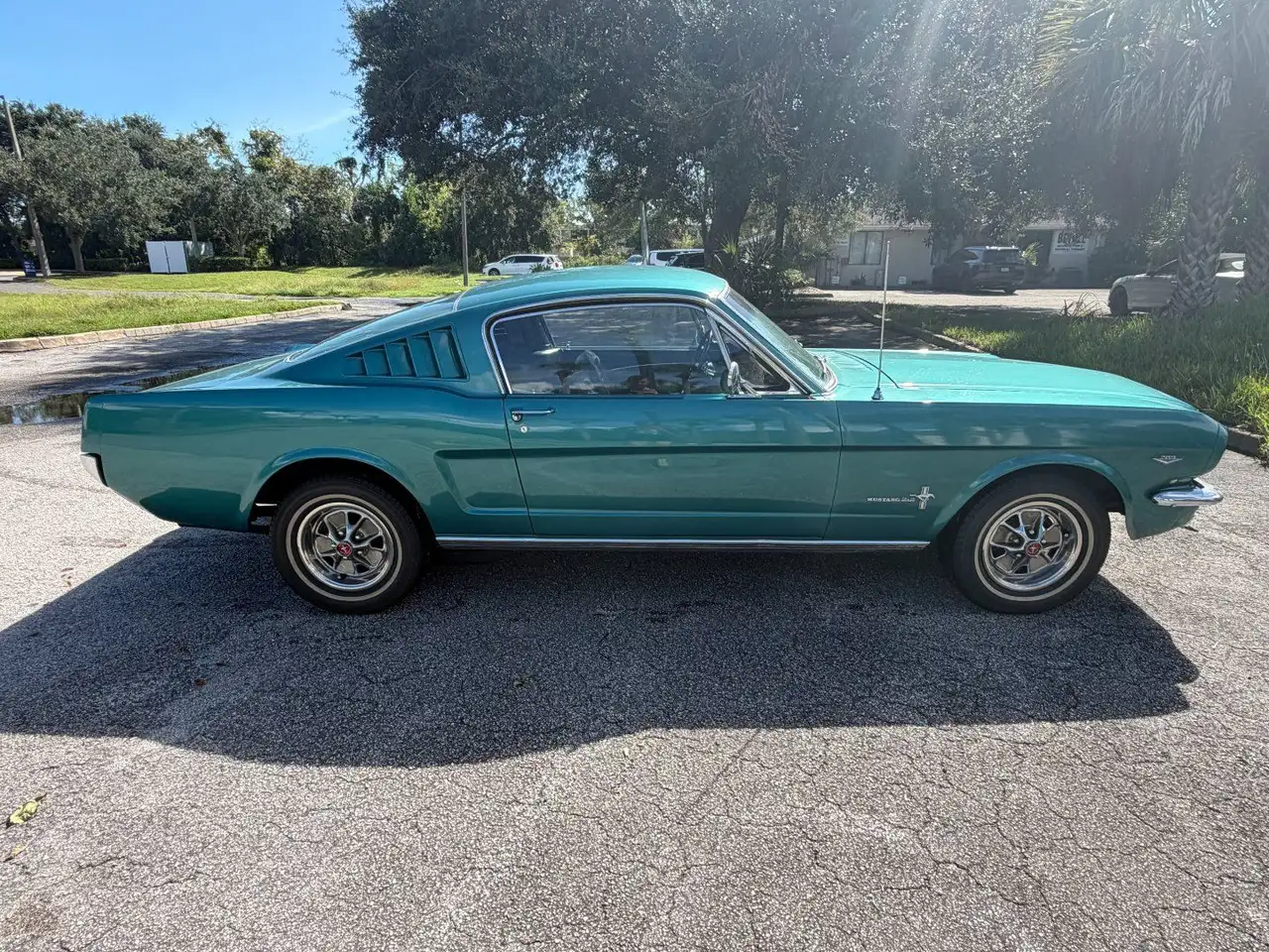 Ford Mustang Fastback, foto 4