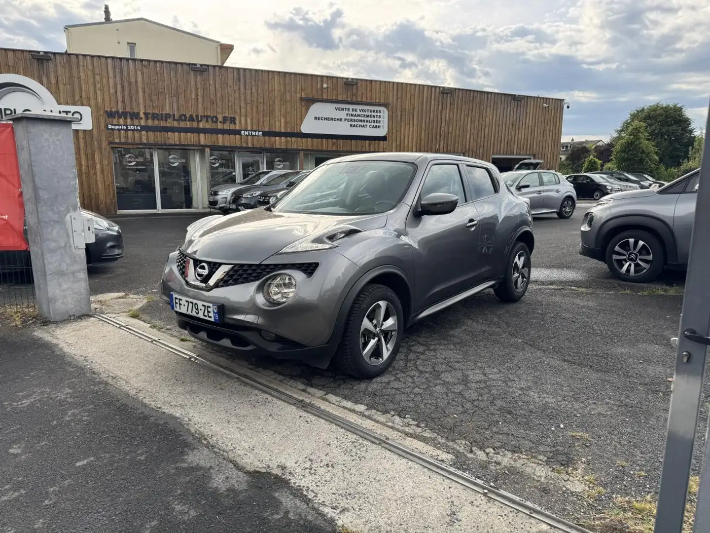 Nissan Juke 1.5 dCi - 110 S\u0026S N-Connecta Gps + Camera AR  Gris - 1
