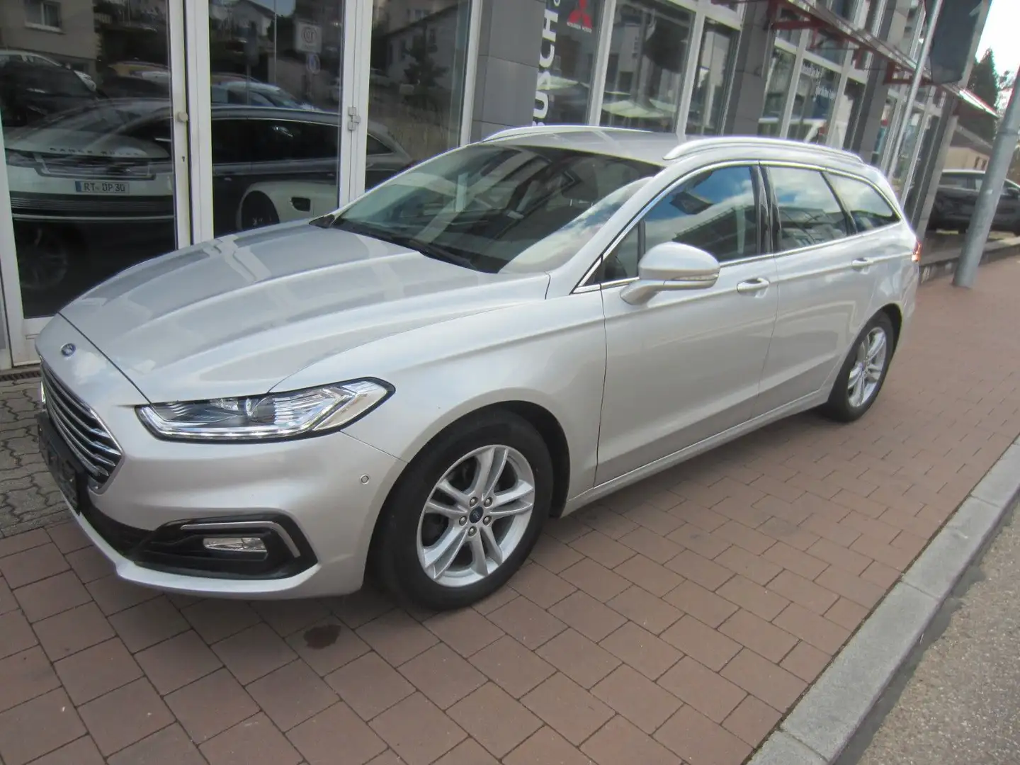 Ford Mondeo 2,0 EcoBlue110kW Titanium Turnier Auto/LED Argento - 1